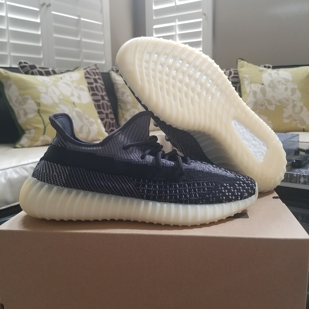 Yeezy Boost 350 V2 Asriel 'Carbon' men's s…